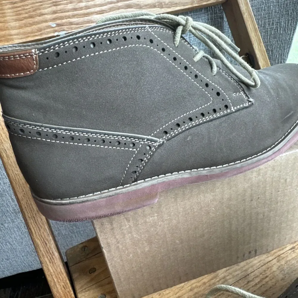 R2 Mens Brown Oxford Dress Shoes Suede-like Chukka Boot; Size 13M